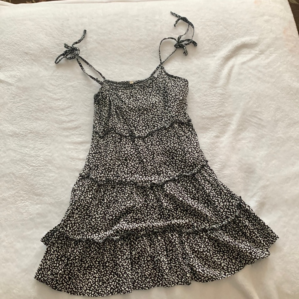 Black and white print sundress, tie straps, size medium.